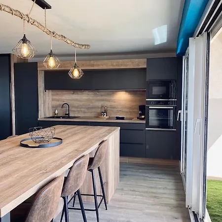 Panoramic - Magnifique T3, Climatisé Avec Parking Appartement *